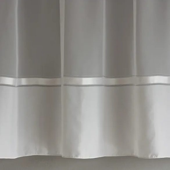Fényes bordűrös fényáteresztő függöny, fehér és ekrü színben, 300cm magas